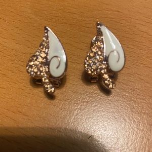 New Pretty Stud Earrings